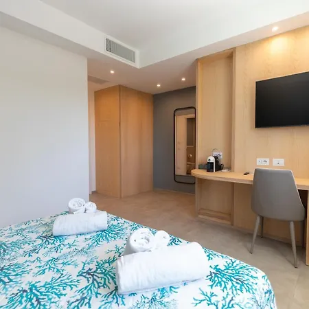 Molo Brin Rooms&suites *